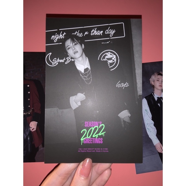 Share lẻ Seasons greetings BTS 2022