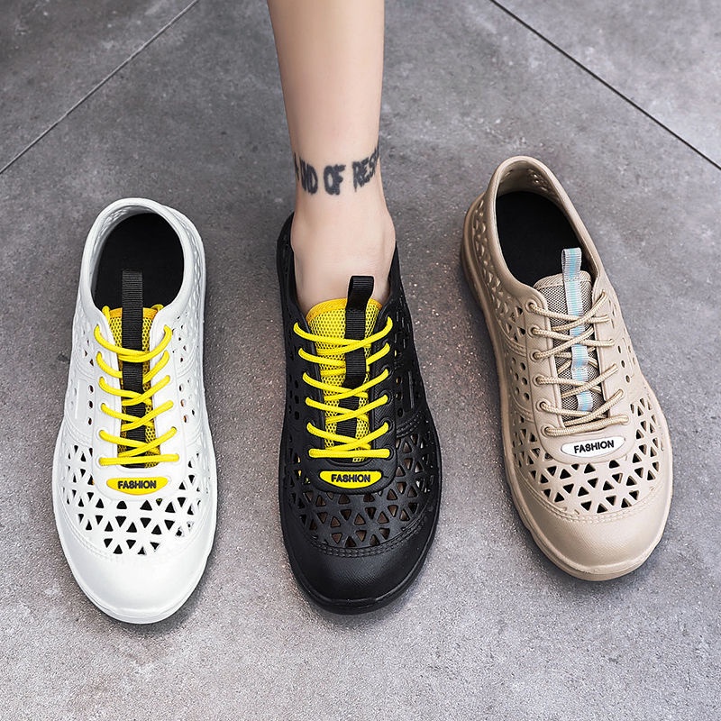 2022 Giày lội nước nam đục lỗ