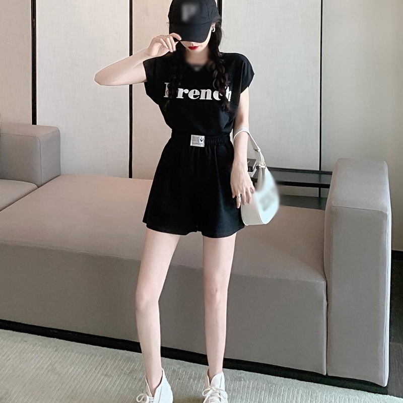 Set Áo Thun Ngắn Tay Hở Lưng + Quần Short Ống Rộng Thời Trang Nữ