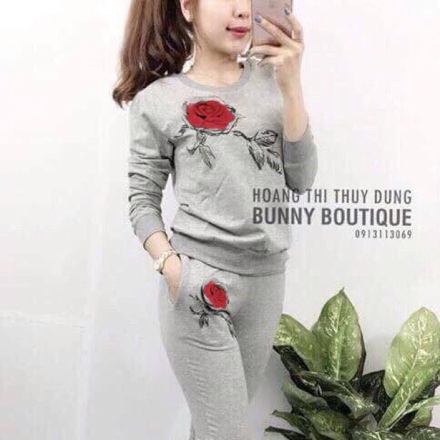 Bộ đồ thể thao in hoa B81