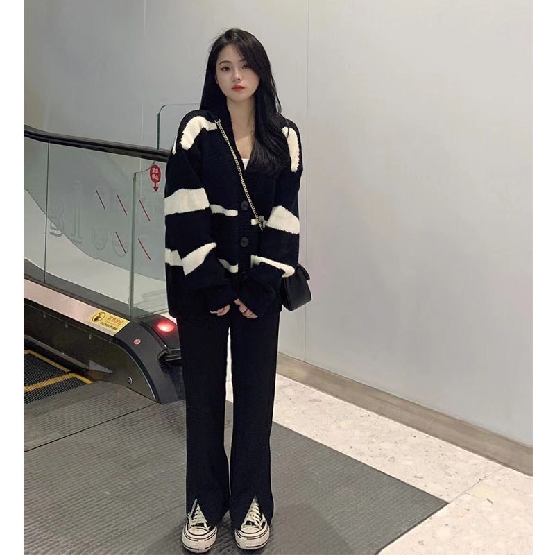Cardigan Nữ Ulzzang Len GUMAX, Áo Khoác Len Hàn Quốc Phong Cách Trẻ Trung Cá Tính
