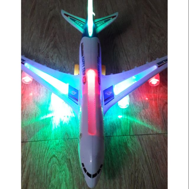 Mô hình máy bay Airbus A330 có nhạc và đèn Led bằng nhựa tặng kèm pin dài 38cm