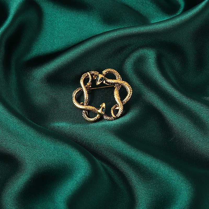 Cài áo hình rắn đính đá thời trang nữ