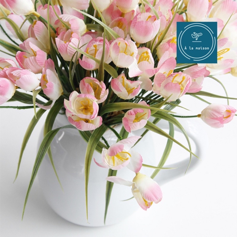 Cụm hoa tulip mini 11cm vàng từ lụa xinh xắn tươi tắn dùng trang trí nội thất nhà cửa