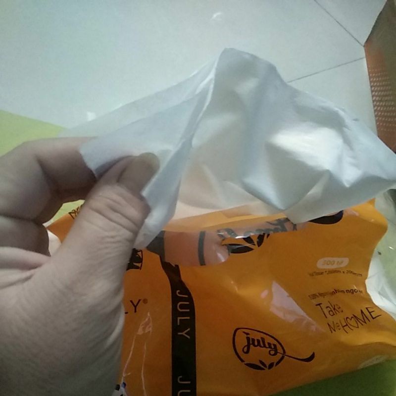 Giấy rút July 300 tờ 3 lớp