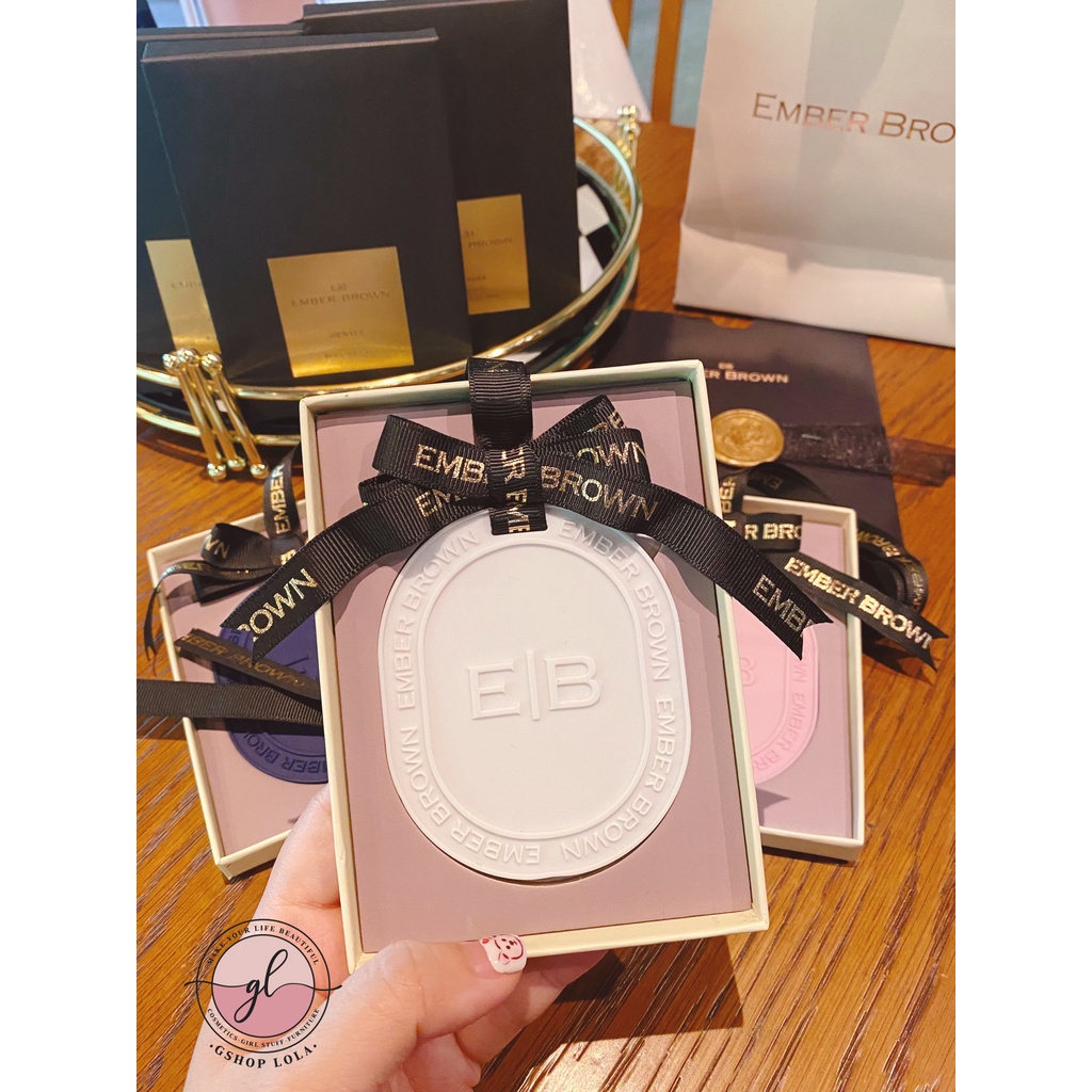 Scented Card - Sáp Thơm Ember Brown với 3 mùi hương nước hoa siêu đỉnh, nhỏ gọn tiện dùng ở mọi nơi