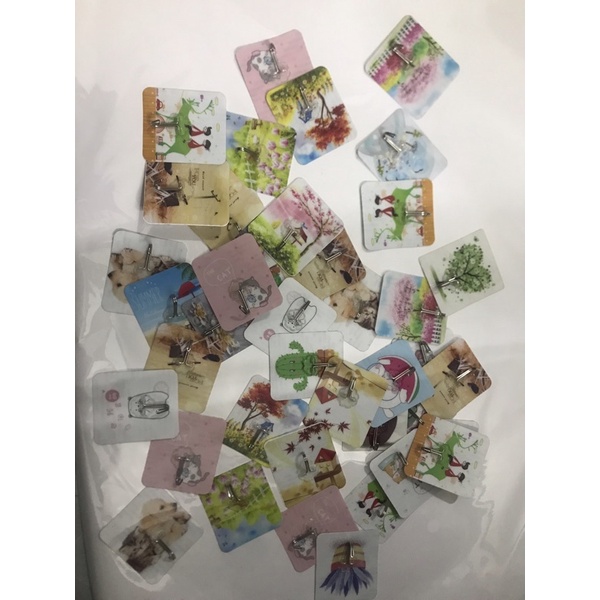 Sét 5 chiếc Móc Dán Tường Có Hình Treo Đồ Đa Năng Chịu Lực Tốt, Hình Ngẫu Nhiên M02