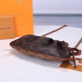 Túi LV LOUIS VUITTON Kiểu dáng Cluth hến đẹp