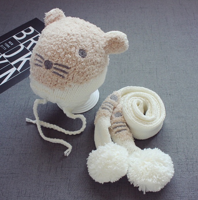 Set mũ len 2 lớp và khăn choàng cổ cho bé