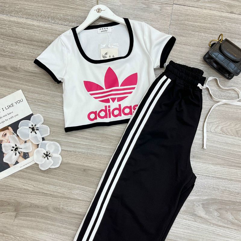 Bộ thể thao Adidas.