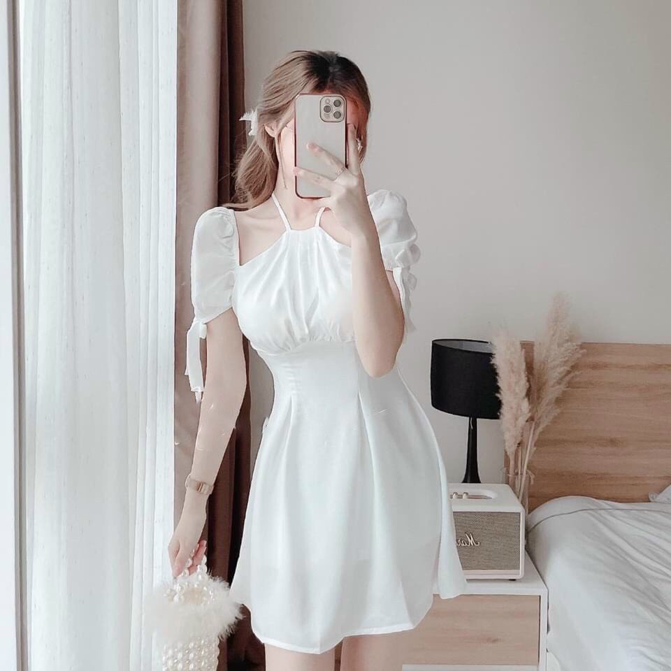 Đầm đỏ dạo phố dáng xòe cổ yếm tay bồng nhẹ phối nơ xinh xắn San Dress