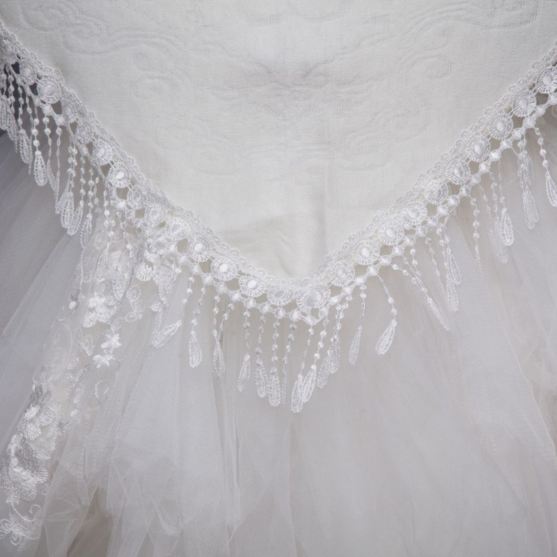 Khăn Choàng Tua Rua Đính Bóng Lông Cho Cô Dâu