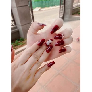 hoa bột ôm móng tay chân