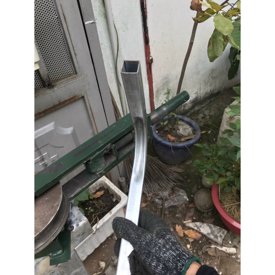 Vam uốn hộp vuông 30x30 hàng chất lượng cao. Đầu tay bẻ găn bi giúp uốn nhẹ.Puli tiện trên máy CNC uốn nhẹ.