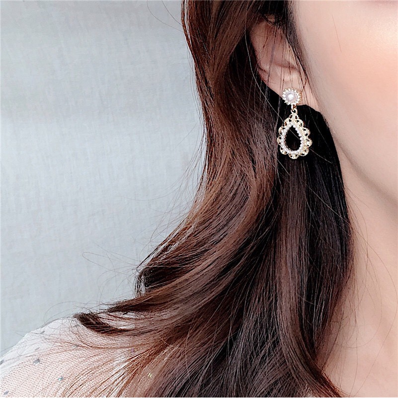 Bông tai nữ đính đá gắn ngọc trai nhân tạo sang chảnh khuyên tai nữ hoa tai NO SKU 28 TOBI STORE