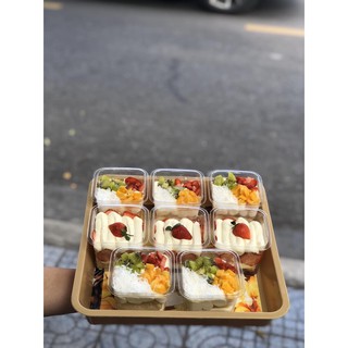 Hộp mouse vuông có nắp - đựng tiramisu, mousse