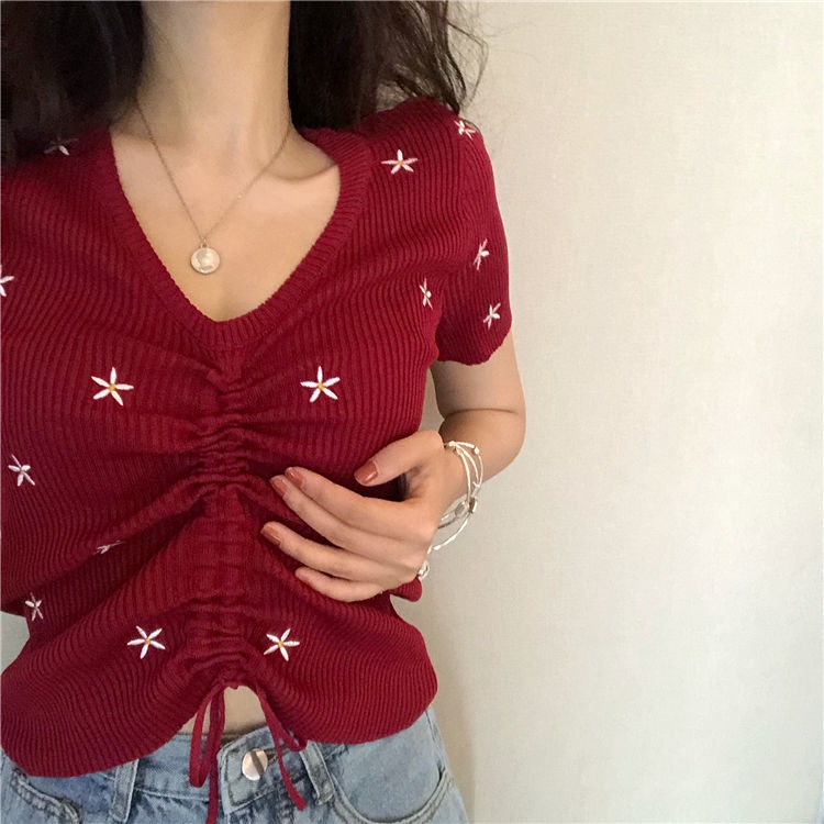 AMOI Áo Thun Dệt Kim Tay Ngắn Cổ Chữ V Thêu Hoa Phối Dây Rút Thời Trang 2022 Cho Nữ