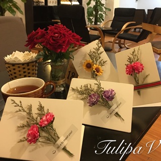 Thiệp Handmade hoa khô 100% tự nhiên TulipaV F0101 (KH đọc mô tả ạ)