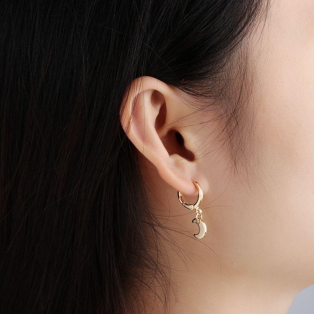 Khuyên Tai Tròn Mặt Trăng Nhỏ Xinh Thời Trang 1