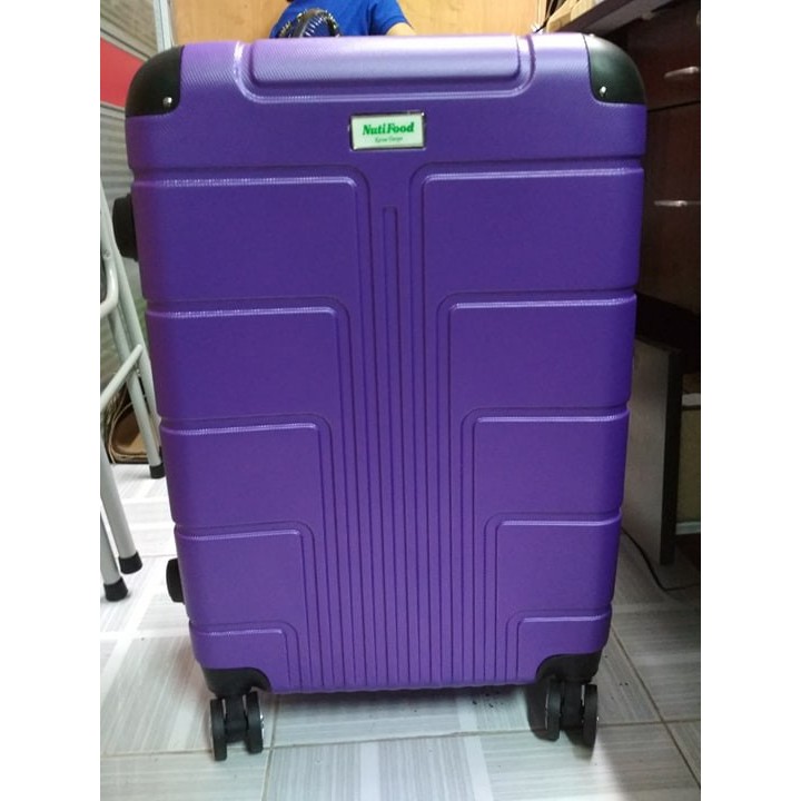 vali nhựa xoay, 4 bánh xe, size trung loại ký gởi, vali 24 inc. V757