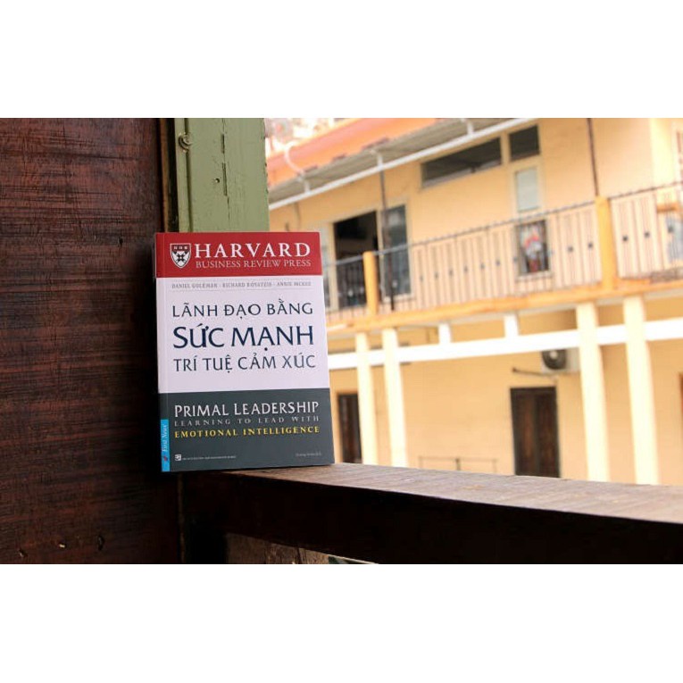 Sách - Lãnh Đạo Bằng Sức Mạnh Trí Tuệ Cảm Xúc - FirstNews Tặng Kèm Bookmark