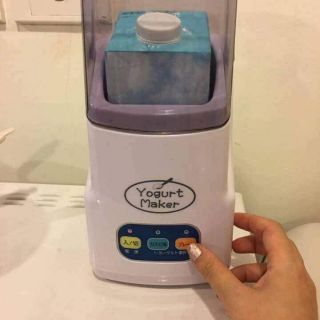 Máy làm sữa chua tự động 3 nút Yogrut Maker
