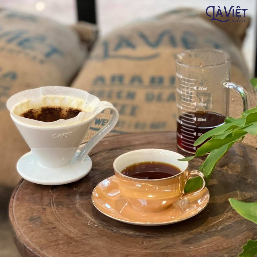 Cà Phê Nguyên Hạt LÀ VIỆT, Chuyên Dụng Pha Thủ Công, Đà Lạt Series 100% Arabica 250gr Vị Thanh Nhẹ | BigBuy360 - bigbuy360.vn