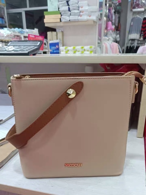 [Có sẵn] Túi xách Micocah mềm có quai xách giữa MCC172 | BigBuy360 - bigbuy360.vn