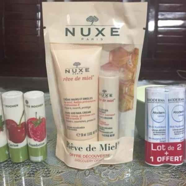 Set son dưỡng môi
