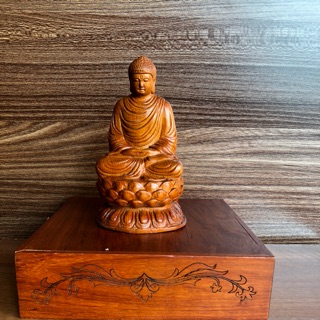 Tượng Phật Thích Ca Mâu Ni Gỗ Ngọc Am Thơm Ngát