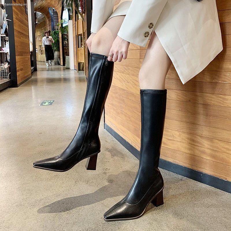 Giày bốt cao gót kiểu dáng thời trang trẻ trung cho nữ | BigBuy360 - bigbuy360.vn