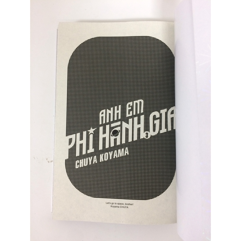 Sách - Anh em phi hành gia - Tập 3