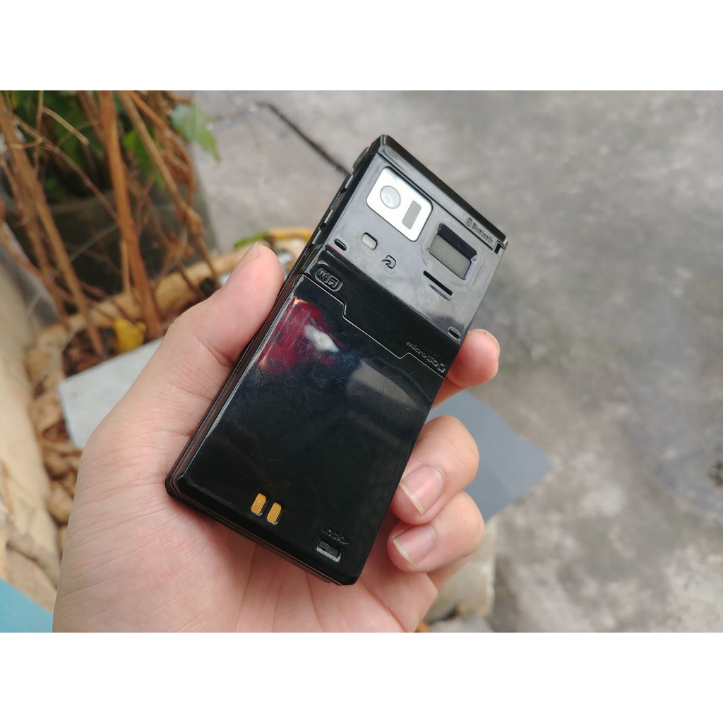 Điện thoại Fujitsu F-01E màu đen
