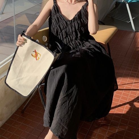 Đầm Hai Dây Cổ Chữ V Màu Trắng Thiết Kế Xếp Ly Phong Cách Hàn Quốc Hàng Mới 2022 Thời Trang Cho Nữ