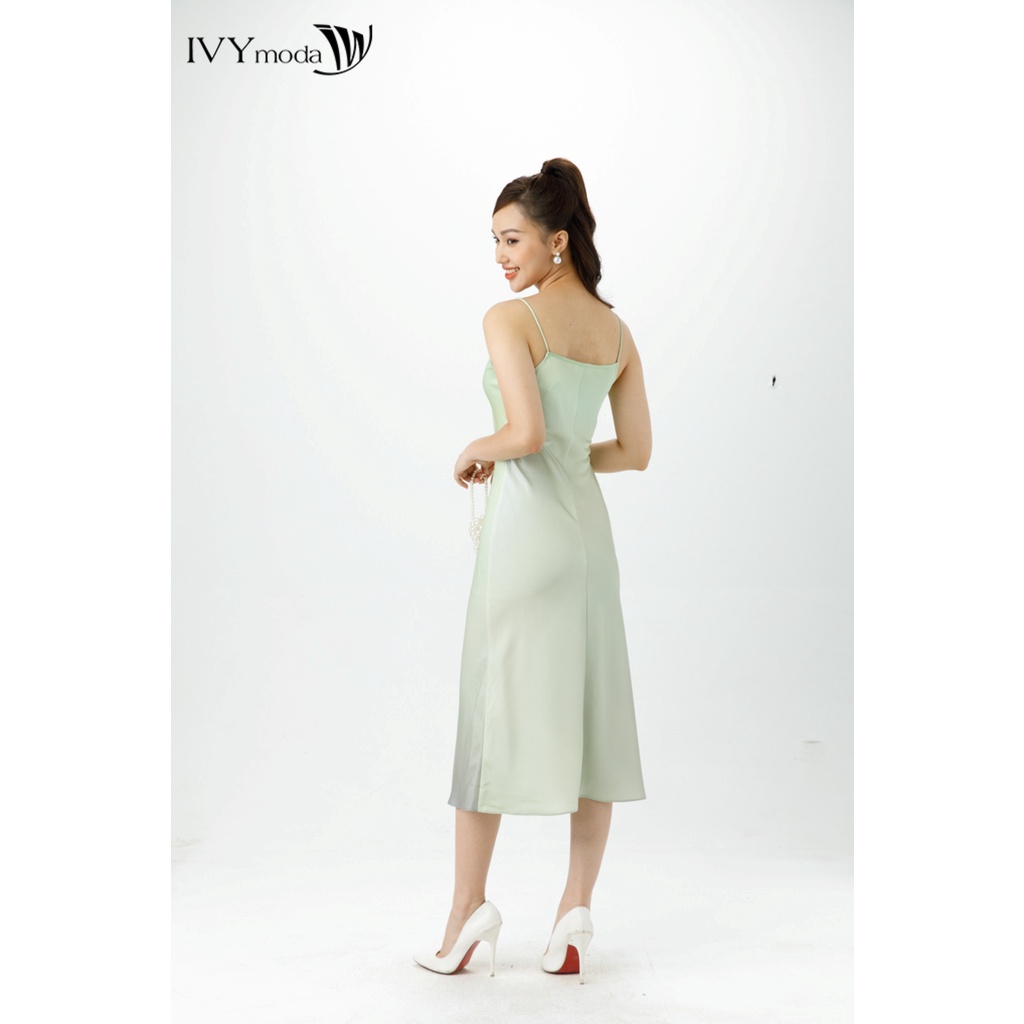 Đầm lụa 2 dây cổ đổ IVY moda MS 40B9308