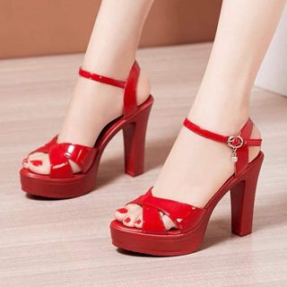 Giày sandal quai chéo 10p