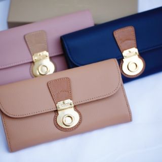 Ví cầm tay burberry