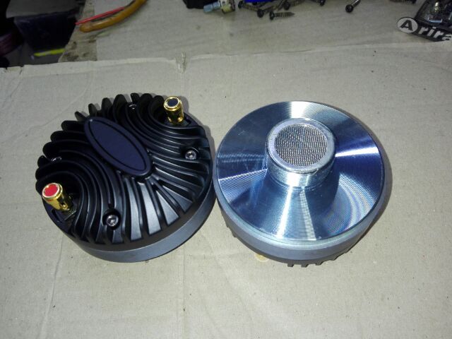 Củ treble 350 RCF ráp cho loa kéo 3 tấc,  4 tấc giá 1 cái 250k
