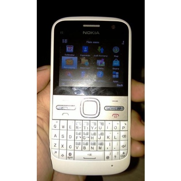 Bộ phụ kiện và Điện thoại Nokia E5-00 full box