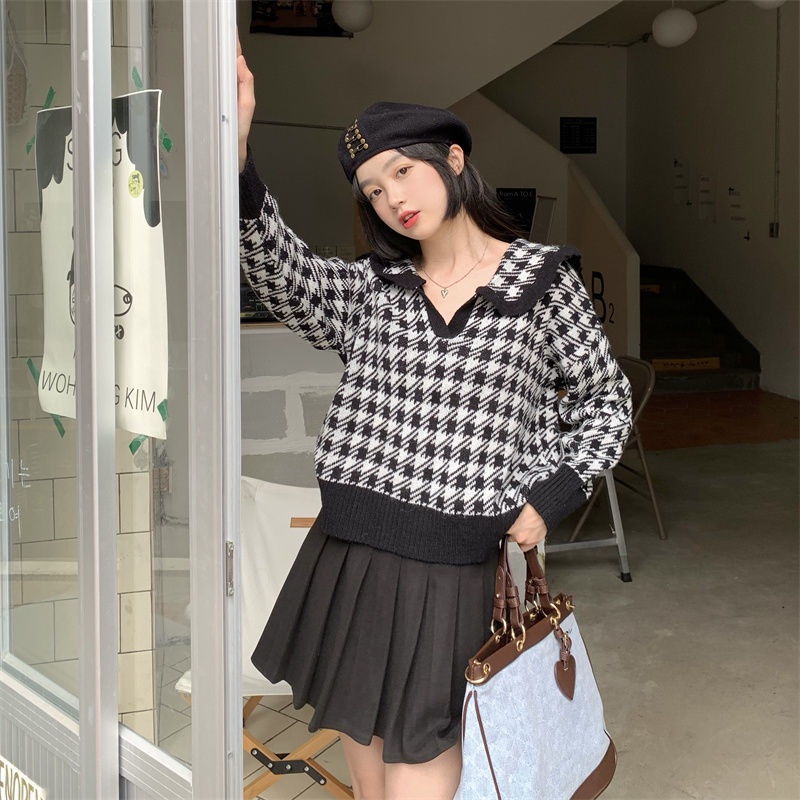 Áo len đen cổ búp bê phong cách Hàn Quốc dễ phối đồ