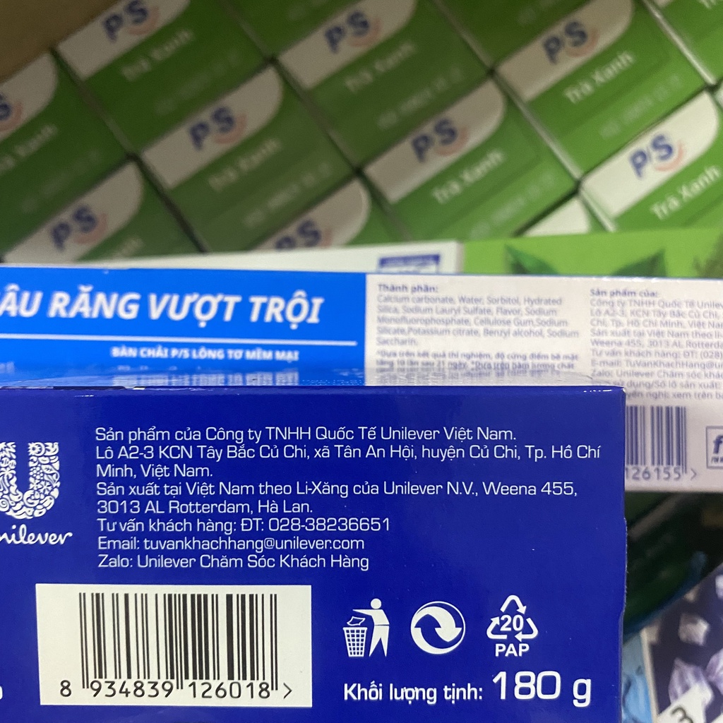 Kem đánh răng Closeup hộp tuýp 180g bạc hà, trà xanh thơm mát bất tận