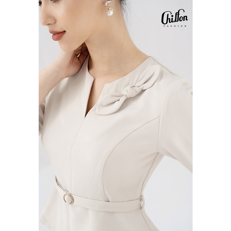 Áo vest kí giả cổ V kèm nơ cổ, hàng thiết kế by Chiffon
