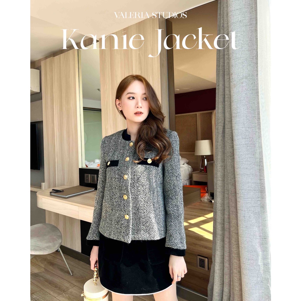 Áo khoác dạ cổ tàu phối viền nhung đen Kanie Jacket