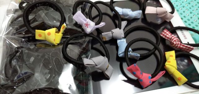 Combo 10 cột tóc đủ màu và 2 gói thun đen cột tóc