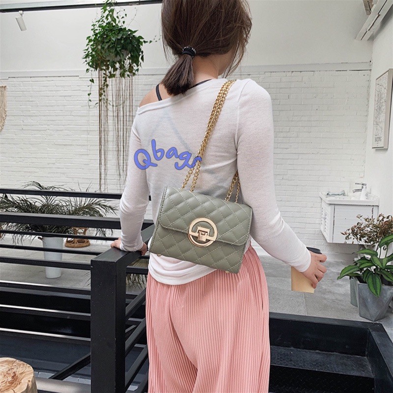 TÚI ĐEO CHÉO DÂY XÍCH NỮ DA PU MỀM MẠI QB05 | BigBuy360 - bigbuy360.vn