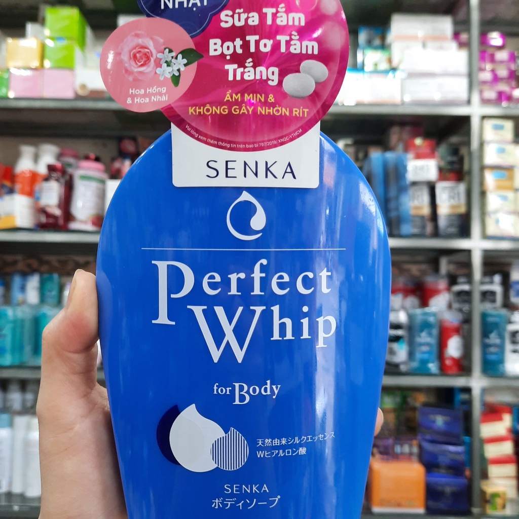 Sữa tắm tạo bọt Senka Perfect Whip dưỡng ẩm hoa hồng và hoa nhài (500ml)