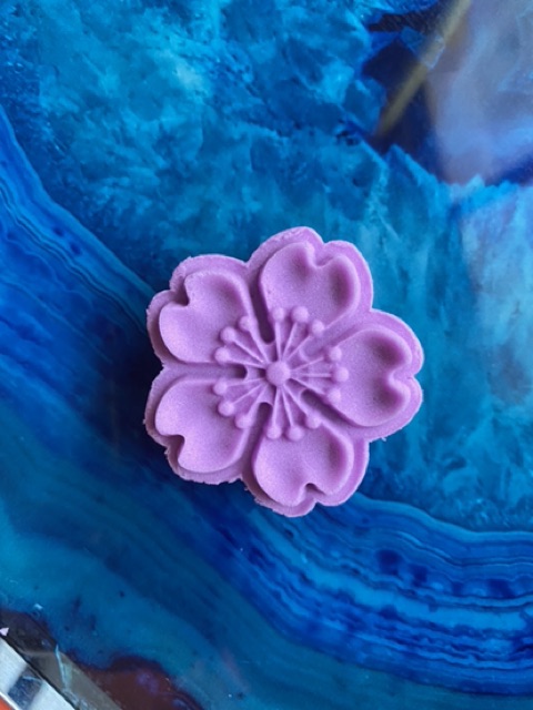 Bộ khuôn hoa anh đào 1 nhấn 4 mặt 50 gam