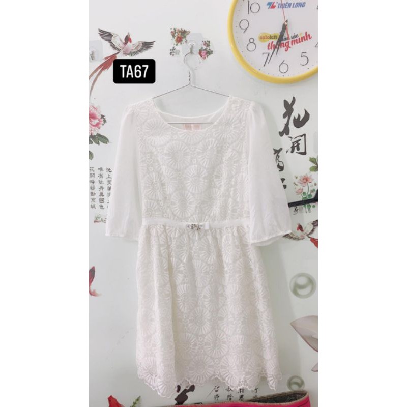 đầm trắng xinh size M. TA67