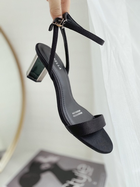 Sandal Capella gót lục giác