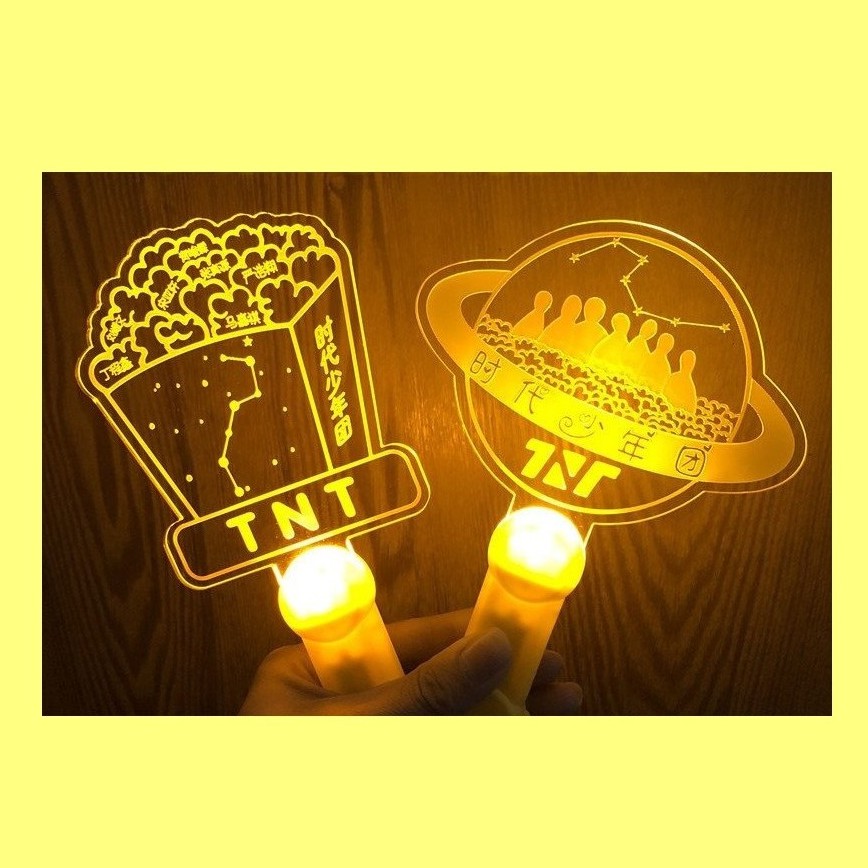 Lightstick cầm tay TNT THỜI ĐẠI THIẾU NIÊN ĐOÀN gậy cổ vũ phát ánh sáng idol thần tượng